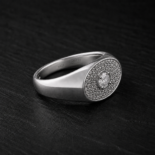 CANCRI Sovereign Signet Ring in 925 sterling silver with pavé halo