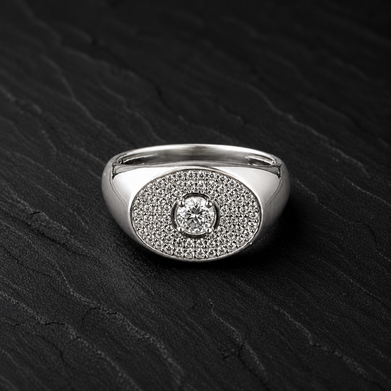 CANCRI Sovereign Signet Ring in 925 sterling silver with pavé halo